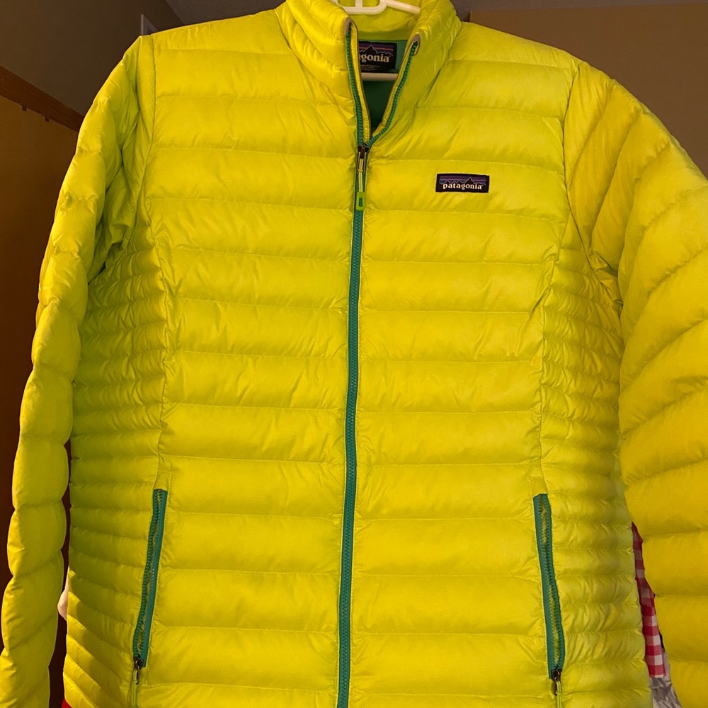 Patagonia Women’s Down Sweater Jacket